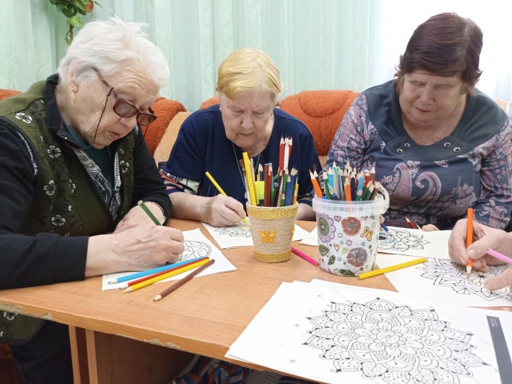 В вузах Курска на специальных курсах учатся пожилые люди | Вести-Курск | Дзен